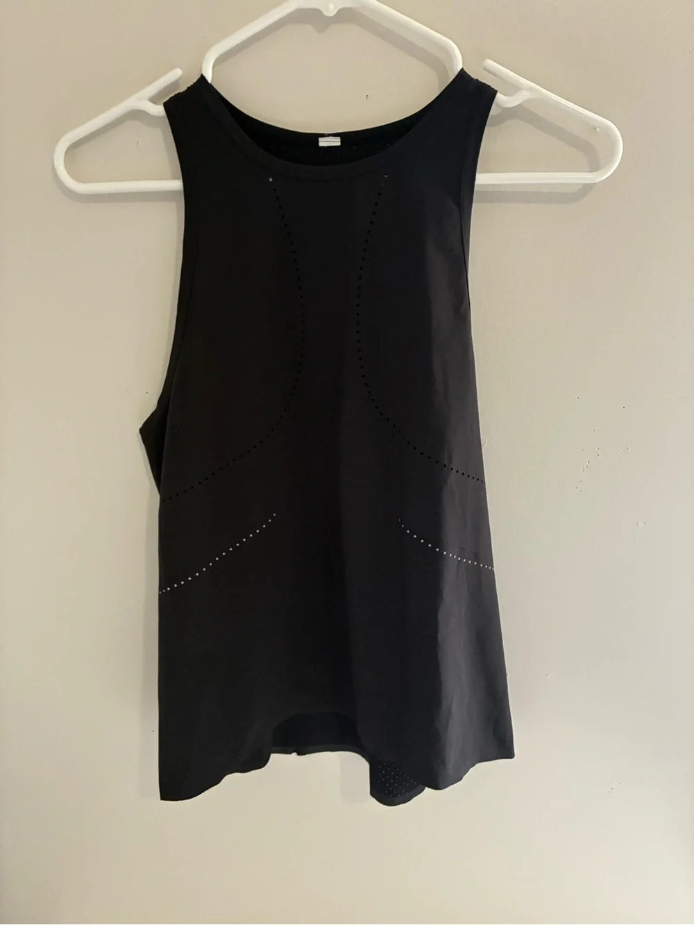 Lululemon Fast & Free Sleeveless Black Top SZ 4